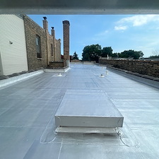 Aluminum-Roof-Coating-Benefits-for-Commercial-Buildings-in-Chicago 3
