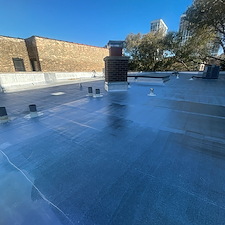 Benefits-of-Aluminum-Coating-for-Flat-Roofs-in-Chicago-Reflective-Protection-Extended-Roof-Life-and-Energy-Savings 0
