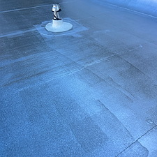 Benefits-of-Aluminum-Coating-for-Flat-Roofs-in-Chicago-Reflective-Protection-Extended-Roof-Life-and-Energy-Savings 2