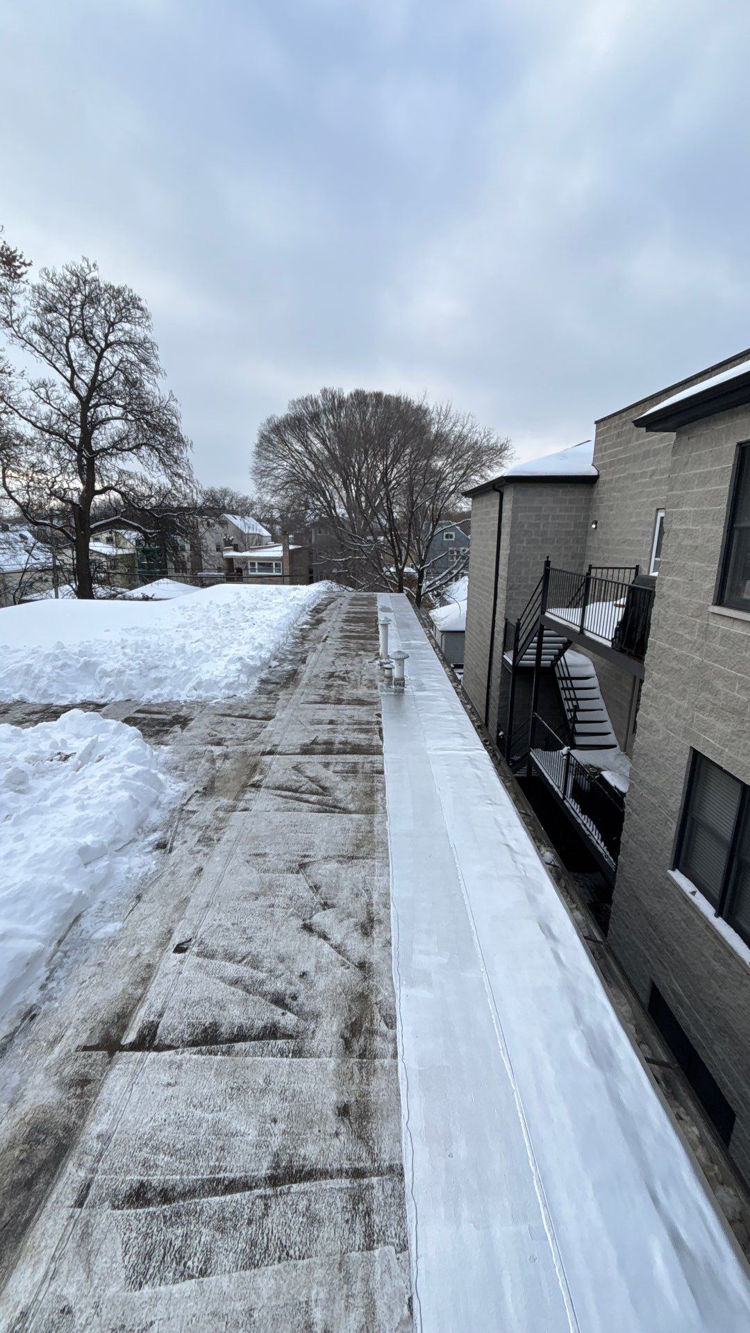 Chicago Roof Repair: Fixing Loose Membrane on Flat Roofs