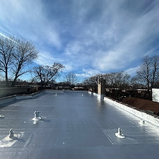 Commercial-Roof-Aluminum-Coating-in-Chicago-Protect-and-Extend-the-Life-of-Your-Roof 1