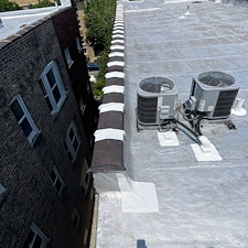 Cracks-in-Clay-Coping-Seams-on-Commercial-Roof-in-Chicago-What-You-Need-to-Know 2