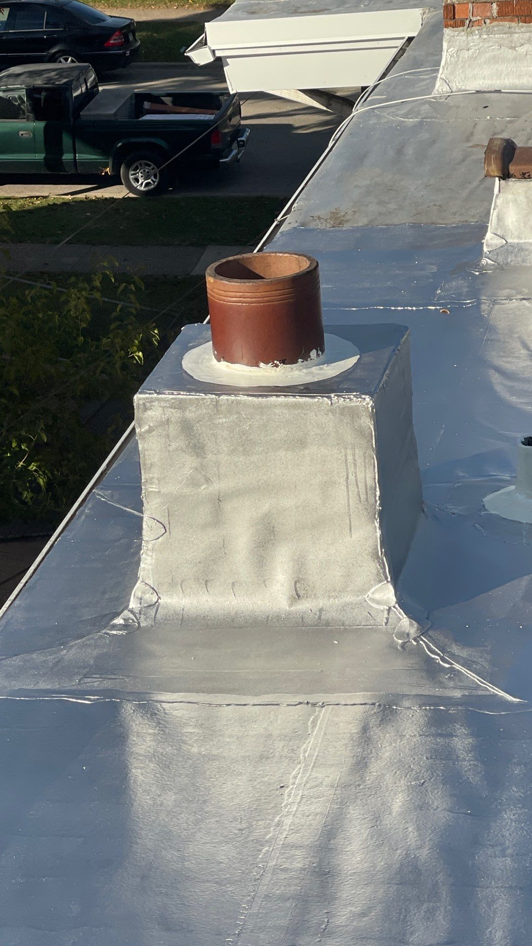 Expert Chimney Flashing for Chicago Commercial Flat Roofs – Prevent Leaks & Water Damage