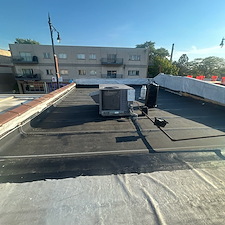 Expert-Commercial-Flat-Roof-Replacement-in-Chicago-with-New-Modified-Bitumen-Membrane 3