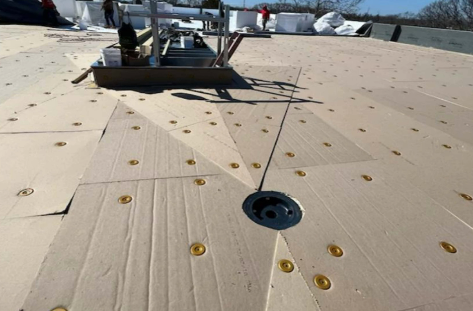 Is Ponding Water Normal on a Flat Roof, or Is It a Problem That Needs to Be Fixed in Chicago?