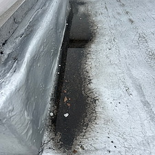 Leak-Near-Skylight-in-Chicago-Flat-Roof-Whats-Wrong 6