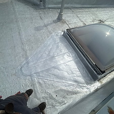 Leak-Near-Skylight-in-Chicago-Flat-Roof-Whats-Wrong 1