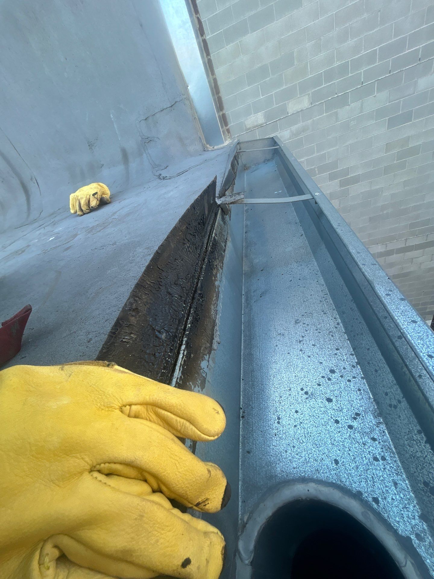 Membrane Pulling Away From Gutters on Chicago Commercial Flat Roofs: Expert Roofing Services