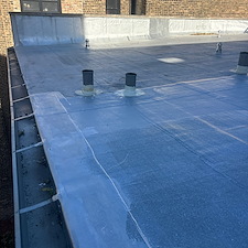 Membrane-Pulling-Away-From-Gutters-on-Chicago-Commercial-Flat-Roofs-Expert-Roofing-Services 2