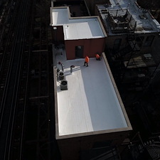 Need-a-New-TPO-Roof-in-Chicago-What-Homeowners-Should-Know 2
