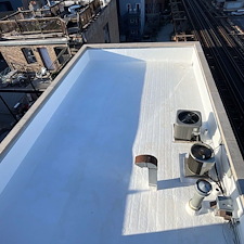 Need-a-New-TPO-Roof-in-Chicago-What-Homeowners-Should-Know 3