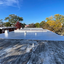 Top-Benefits-of-Aluminum-Coating-for-Commercial-Flat-Roofs-in-Chicago 1