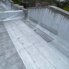 Water-Trapped-Under-Flat-Roof-Membrane-in-Chicago-What-Homeowners-Need-to-Know 0