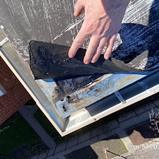 Why-does-my-flat-roof-seem-to-have-a-better-water-collection-system-than-my-actual-gutters 1