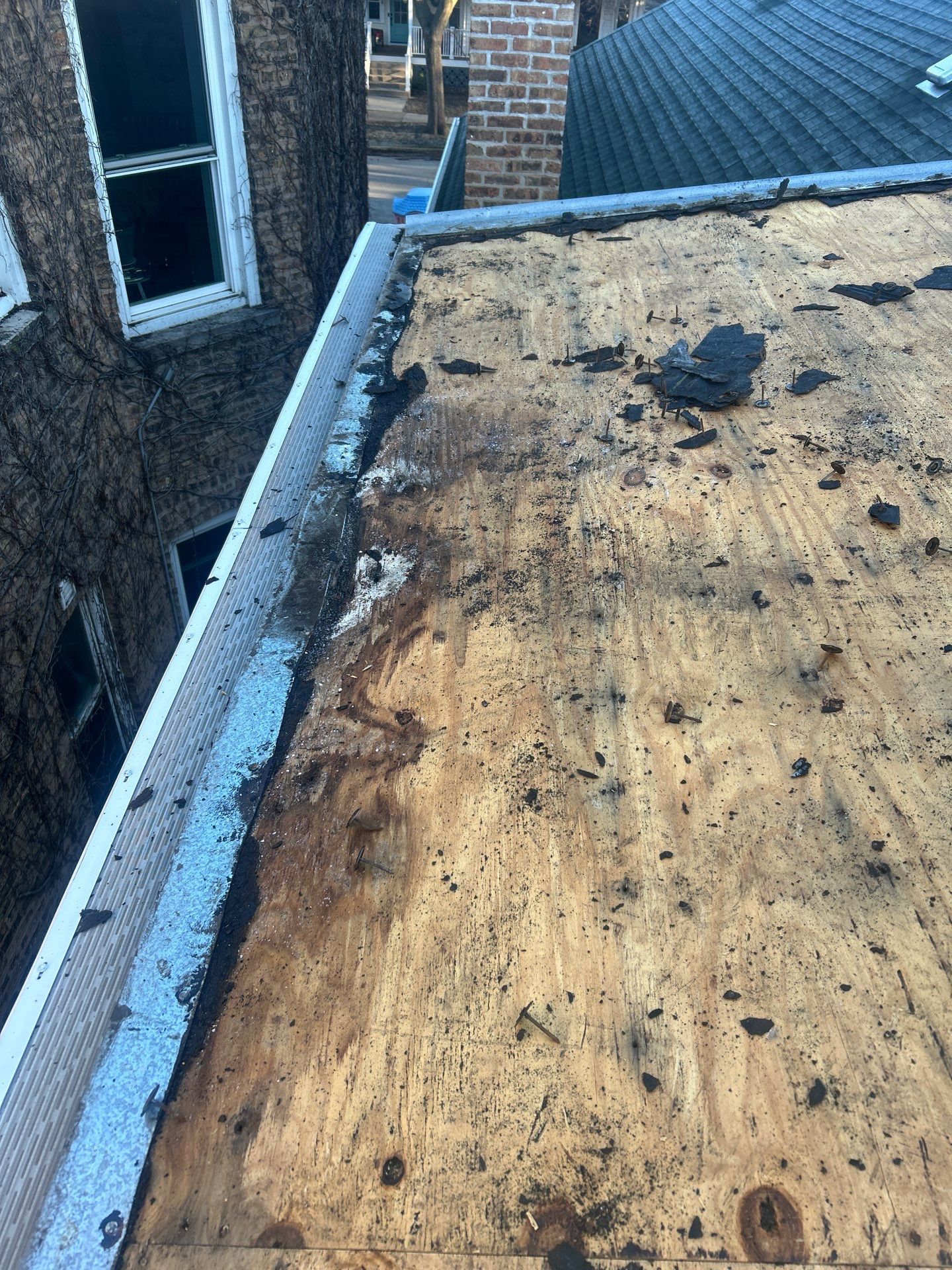 Why is My Chicago Flat Roof Sagging? Rotten Substrate Issues