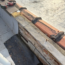 Why-Is-My-Flat-Roofs-Wall-Flashing-Coming-Loose 1